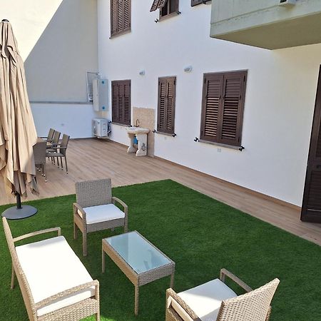 Dd House Family Holiday Apartment Cecina  Exteriör bild