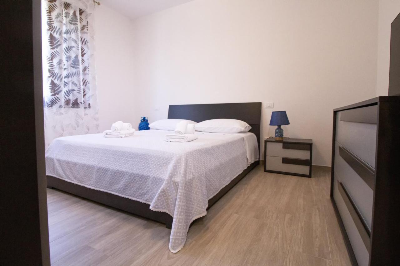 Dd House Family Holiday Apartment Cecina  Exteriör bild