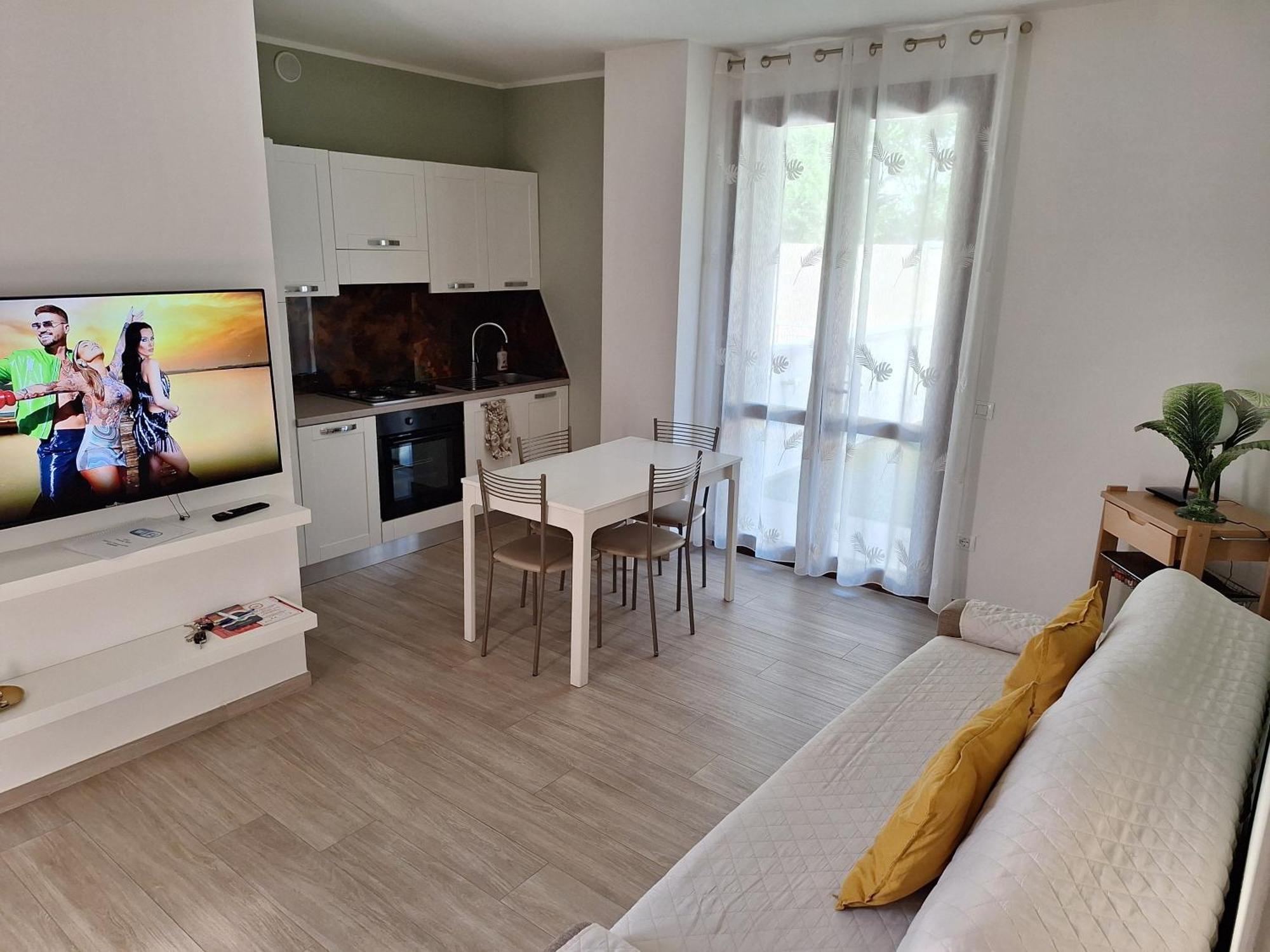 Dd House Family Holiday Apartment Cecina  Exteriör bild